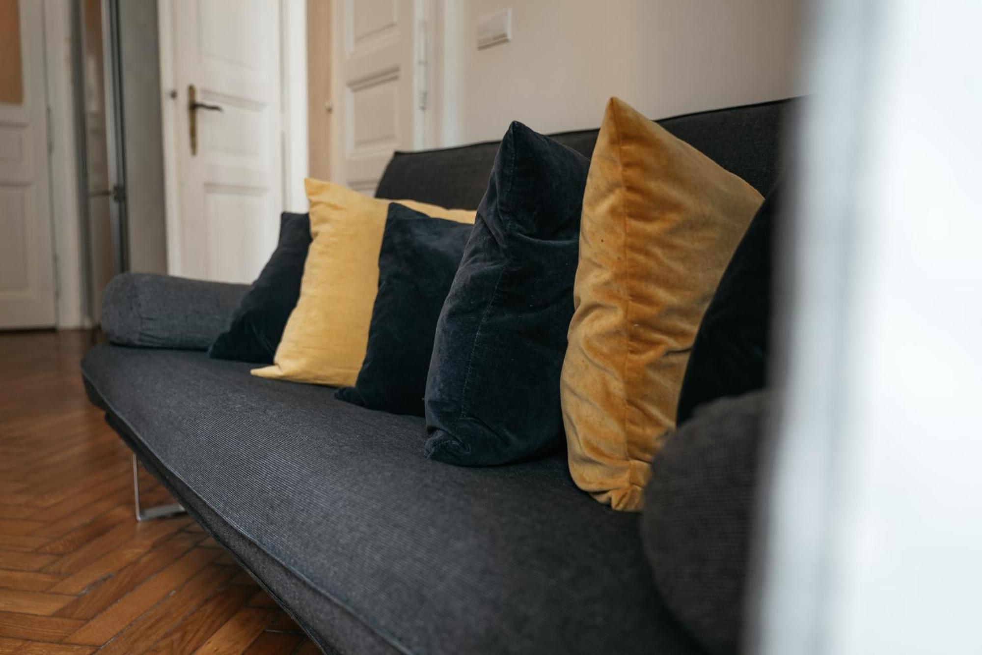 Comfortable And Cosy Apt A Few Steps From Dancing House And Naplavka Dance Praga Exterior foto