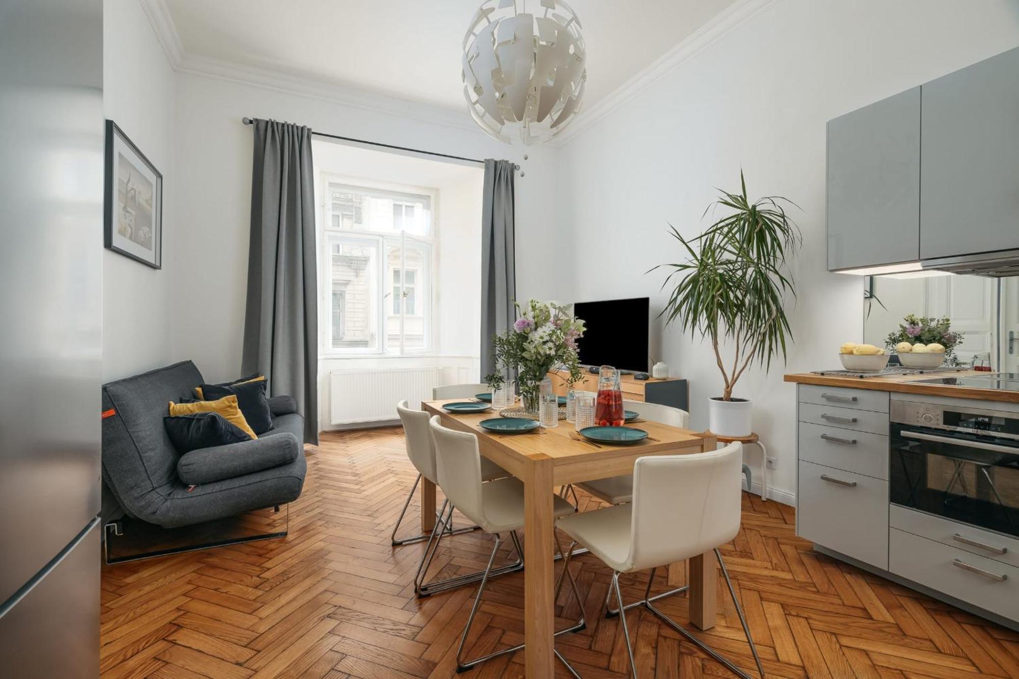 Comfortable And Cosy Apt A Few Steps From Dancing House And Naplavka Dance Praga Exterior foto